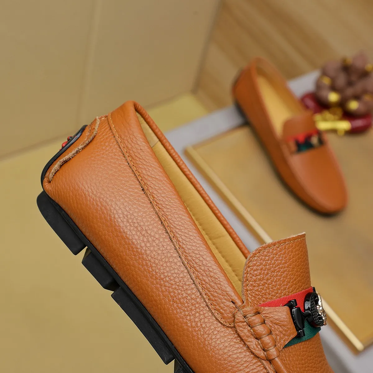 Men's shoes 💰360💰💰GUCCI Gucci official website synchronizes the latest model 🛃The upper is made of imported cowhide, 🐷leather lining, rubber outsole, 🎩🎩top-notch handcrafted workmanship with fine stitches and threads🔍definitely satisfy those perfectionist men who pursue high luxury quality 👏 Colors available! Code number 38-45 Large quantity in stock